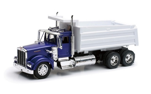 New-Ray 1/32 Kenworth W900 Dump Truck