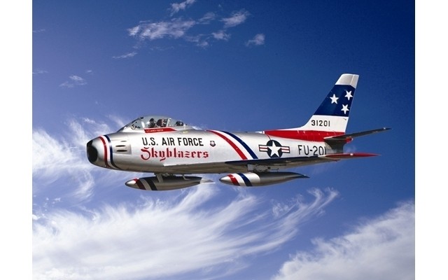 Italeri 1/48 F-86F Sabre Jet "Skyblazers"
