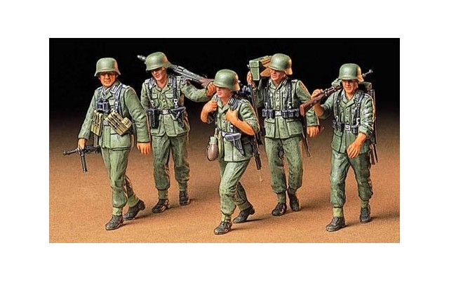 Tamiya 1/35 German Machine Gun Crew on Maneuver