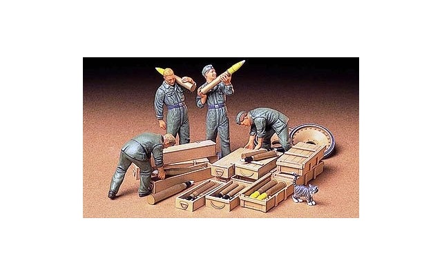 Tamiya 1/35 German Tank Ammo-Loading Crew