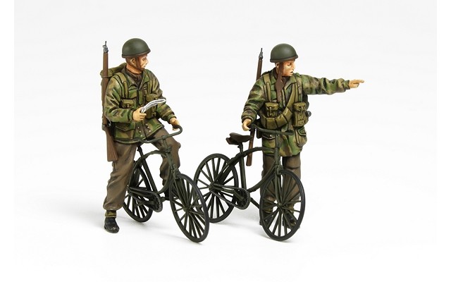 Tamiya 1/35 British Paratroopers with Bicycles
