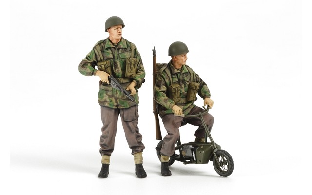 Tamiya 1/35 British Paratroopers with Small Motorcycle
