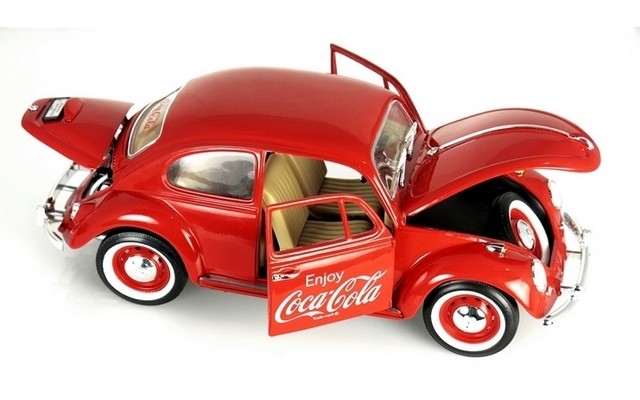 Motor City Classics Coca-Cola 1/18 1967 Volkswagen Beetle (Red)