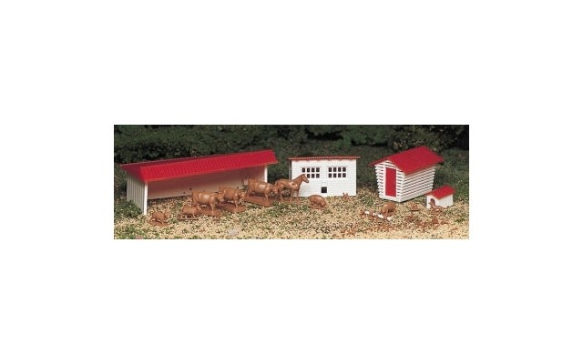 Bachmann HO Farm Buildings and Animals (Kit)