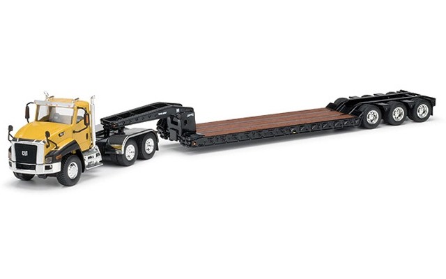 CAT/Norscot 1/50 CT660 Off-Highway Truck with Lowboy