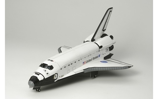 Tamiya 1/100 Space Shuttle Atlantis