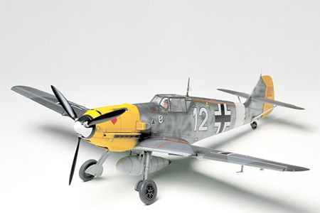 Tamiya 1/48 Messerschmitt BF109E-4/7 Trop
