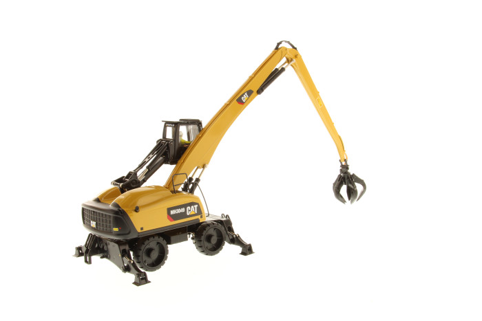 Die Cast Masters 1/50 CAT 3049 Material Handler- High Line