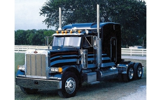 Italeri 1/24 Peterbilt 378 Long Hauler
