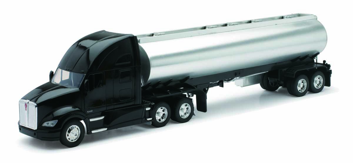 New-Ray 1/32 Kenworth T700 with Tank Trailer