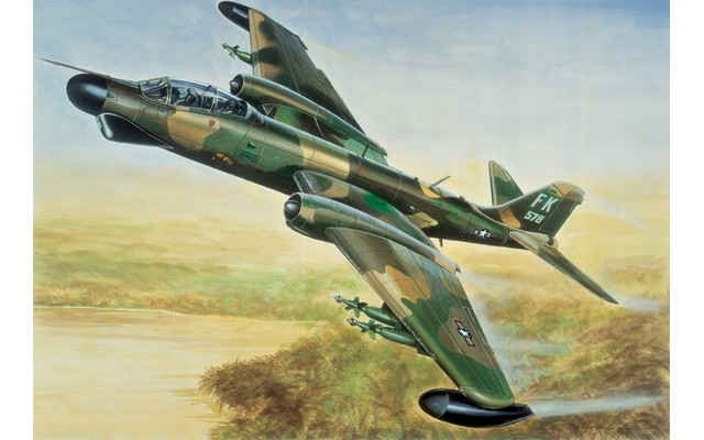 Italeri 1/72 B-57G Night Hawk